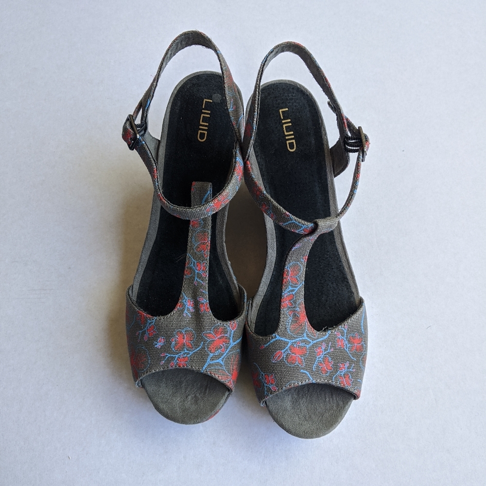 Liuid grey canvas floral platform wedge sandals